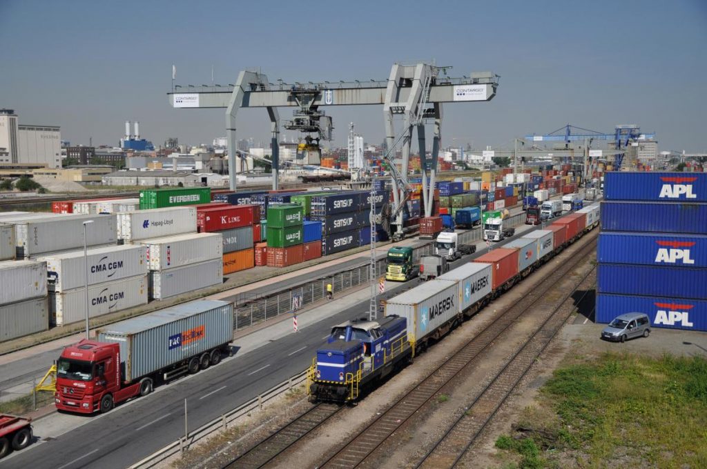 LOGISTICS MANAGEMENT WITH ERP SYSTEMS